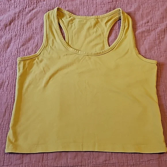 3 crop tops - Picture 7 of 11